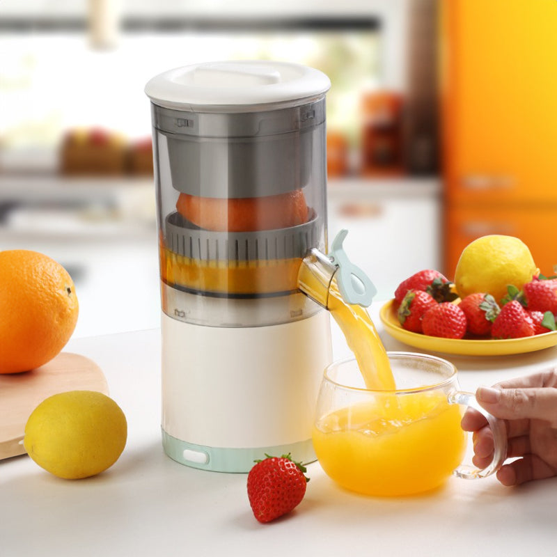 USB Rechargeable Portable Slow Juicer – Electric Mini Blender for Citrus & Soft Fruits